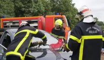 Démonstration d'une désincarcération par les pompiers d'Aubigny