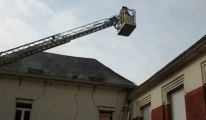 Fourmies: les sapeurs-pompiers combattent un feu de combles rue Pasteur