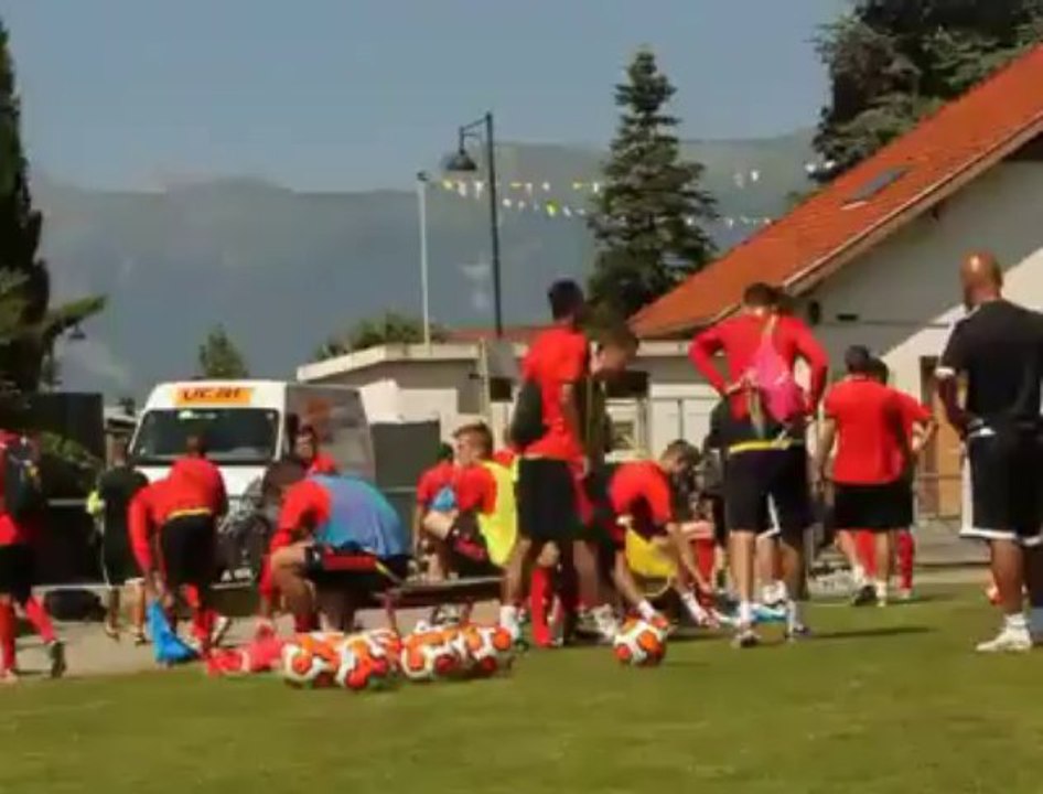 Albertville: dernier entrainement pour le Racing avant le match contre Nimes