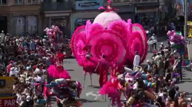 Fêtes de Gayant dans les rues de Douai