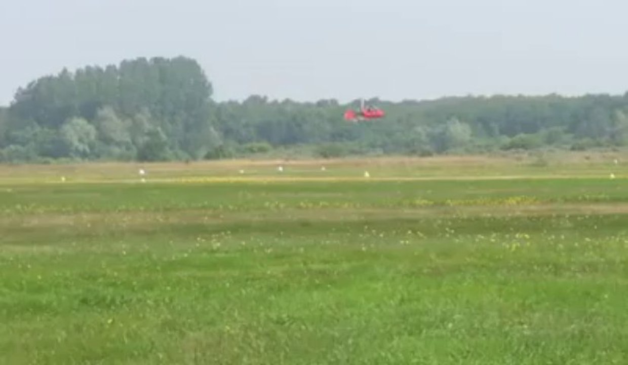 Un groupe de pilote d'ULM décolle de l'aérodrome de Berck pour traverser la Manche