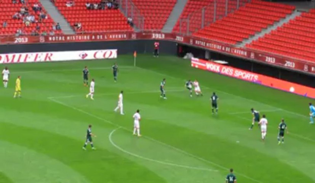 Foot (VAFC) : le but de José Saez contre le Panathinaikos - Vidéo  Dailymotion