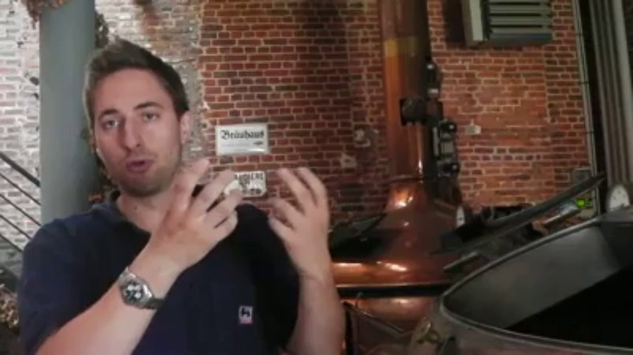 Le Cateau-Cambrésis : Logan, le brasseur, explique le fonctionnement d'une des cuves