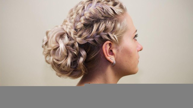 Прическа из косичек Вечерняя . Evening hairstyle of braids