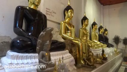 Wat Phra Non Chakkrasi Worawihan a highly revered image in Singburi