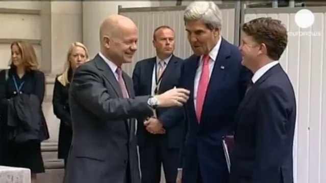 Kerry says Syria can avoid military strikes if al-Assad gives up chemical weapons