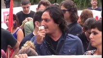 Napoli - Il ministro Orlando a Bagnoli, protesta contro inceneritore -2- (10.09.13)