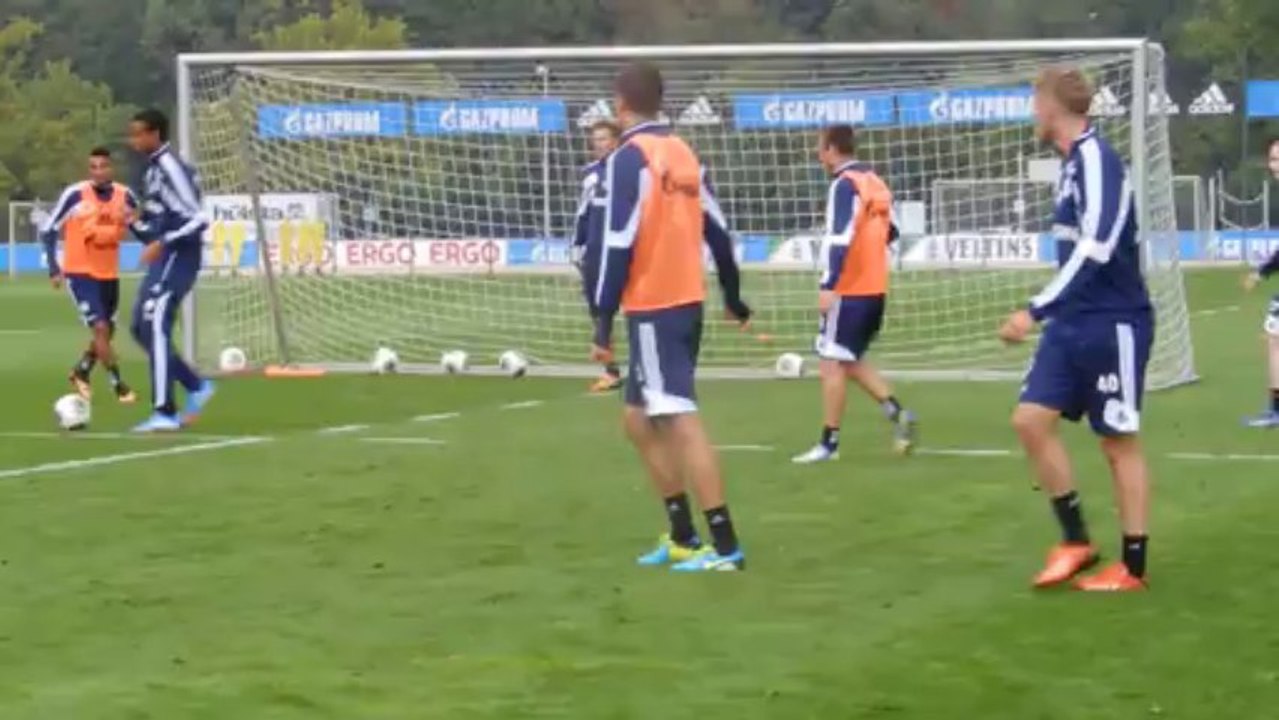 Schalke 04 Training 10/09/13 (P9101383)