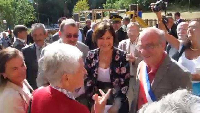 La ministre Marie-Arlette Carlotti visite l’école de Puy-Saint-Vincent