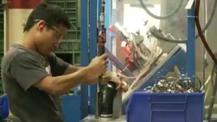 US workers debate long working hours