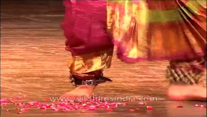 Bharatanatyam : A classical Indian dance form of Tamil Nadu