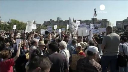 Romania votes for stray dog cull after child death