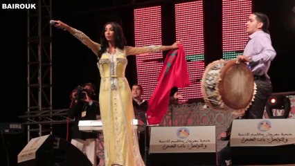 ‫دنيا بطمة تشعل مهرجان "الجمل" بكلميم