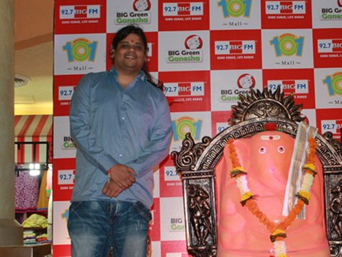 Hariharan Endorses Eco Friendly Ganesha