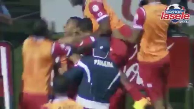 Gol de Panamá anotado por Gabriel Torres