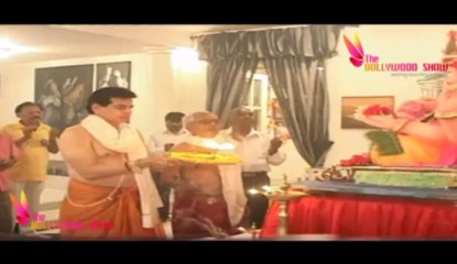 Jitendra Kapoor Performs Ganesh Aarti 🎉