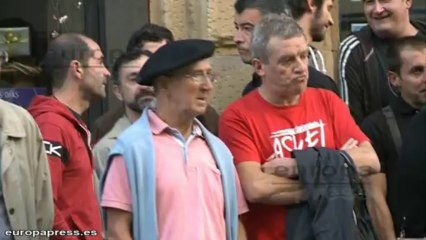 Apoyan a jóvenes por apedrear a ertzainas