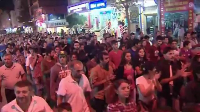 Confrontos entre ativistas e policiais na Turquia