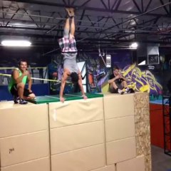 Awesome Vine video : trampoline handstand double pullover!