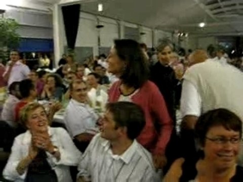 Segolene Royal chante