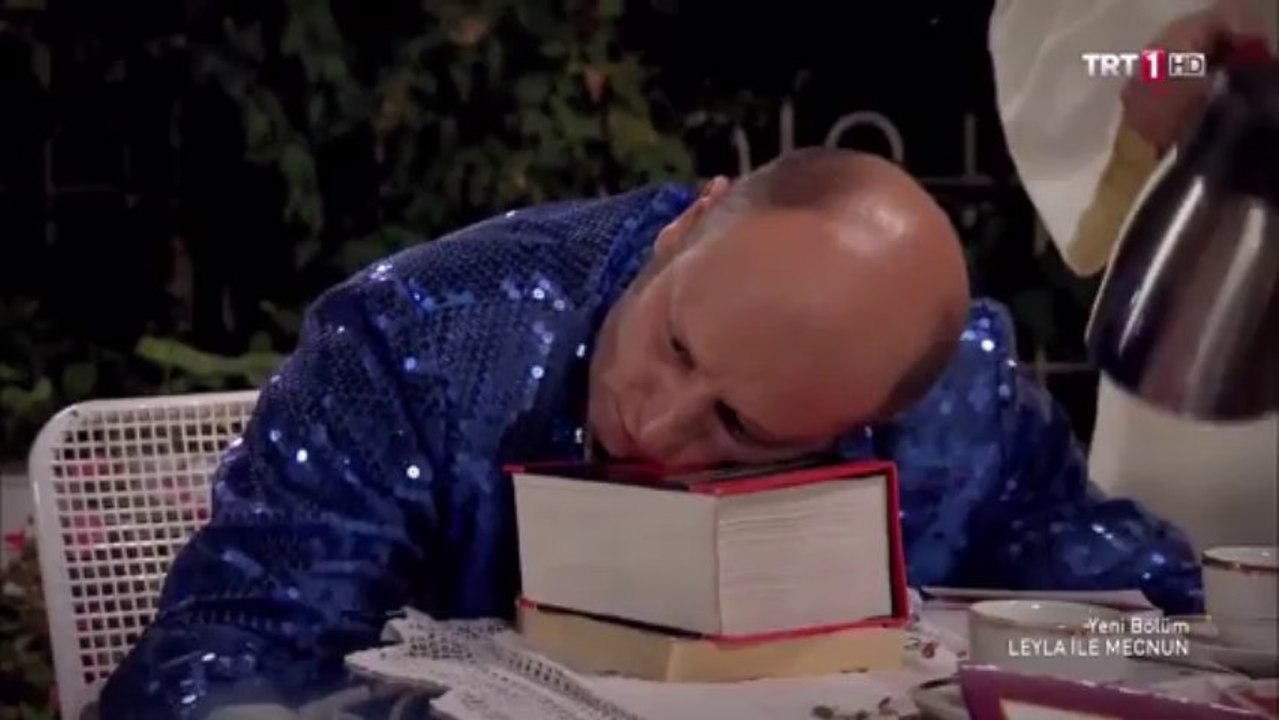 Leyla ile mecnun - İsmail abi mecnun ve leyla hukuk çalışıyor