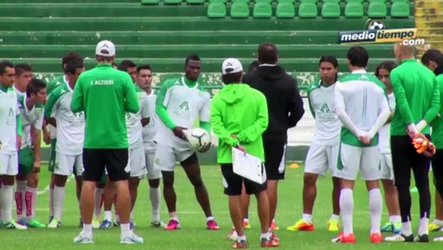 Vuce o 'Piojo', las mejores opciones para dirigir al Tri: Matosas