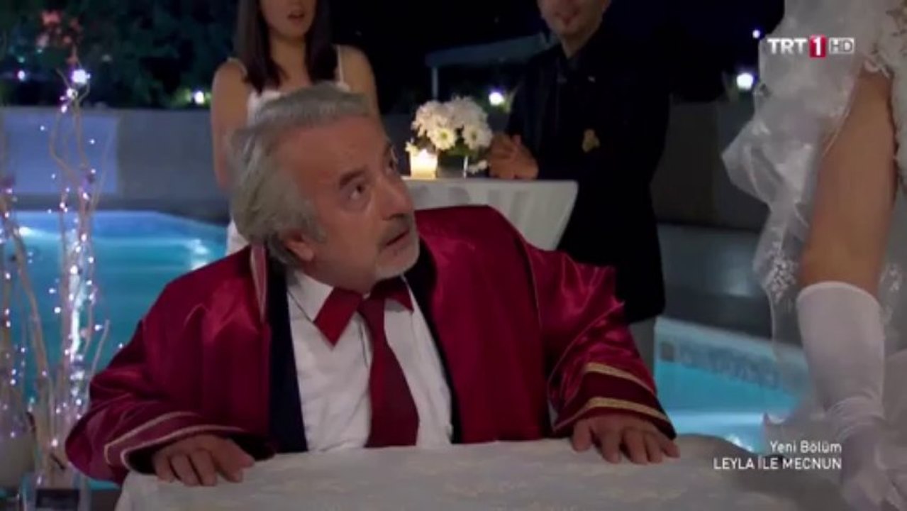 Leyla ile mecnun - erdal bakkal imza peşinde gelin oluyor