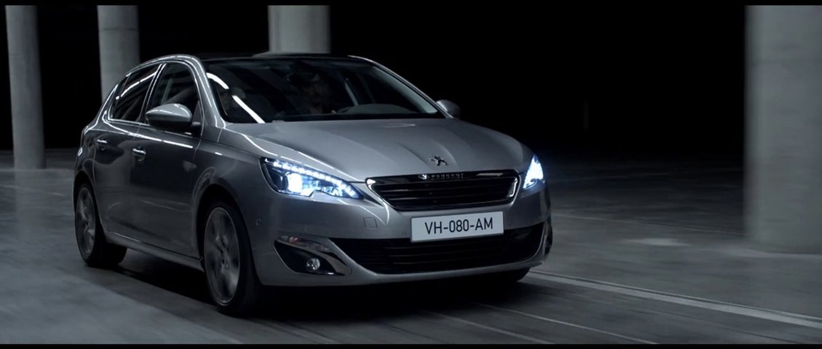 Publicité Peugeot 308 II – Film presse officiel (2013) ( www.feline.cc )