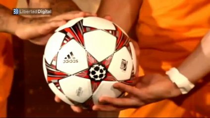 El Real Madrid presenta la camiseta naranja con la que jugará la Champions League