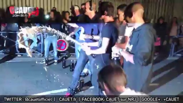 Tsunami de Soda et de Mentos sur Cauet by Jason Derulo et l'équipe ! - C'Cauet sur NRJ
