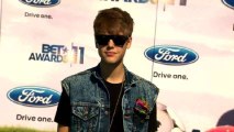 Justin Bieber Is Evicting His Friends