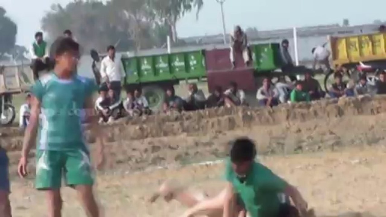 Catcher Point 23 - FreeStyle Girls Kabaddi Tournament 2013 Match 09