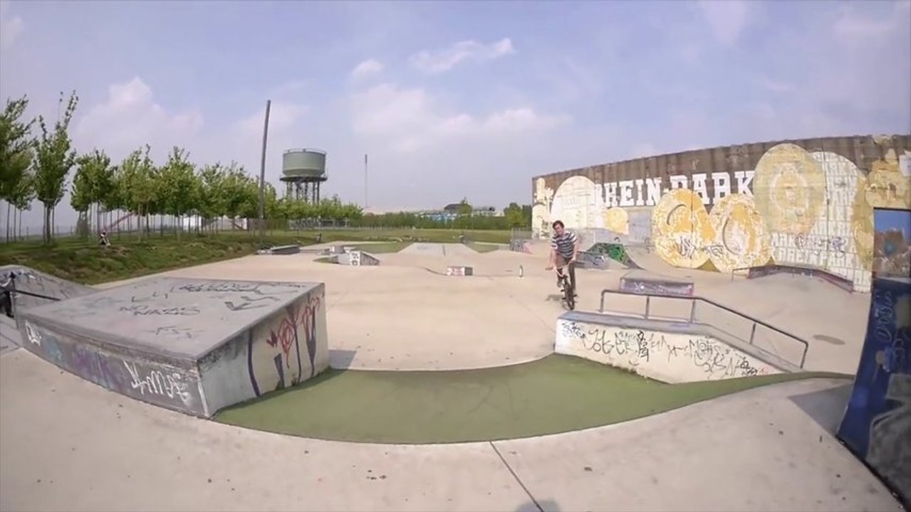 SIMPLE BMX: Skatepark Session by woozybmx
