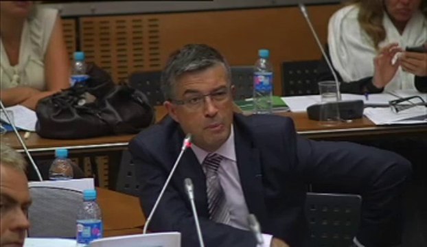 11 septembre 2013, Bertrand Pancher auditionne Mme Tubiana lors du débat sur la transition écologique : la montagne accouche d'une souris