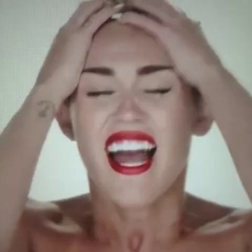 The Great Gatsby against Miley Cyrus!!! Wrecking Ball Hilarious Parody!!