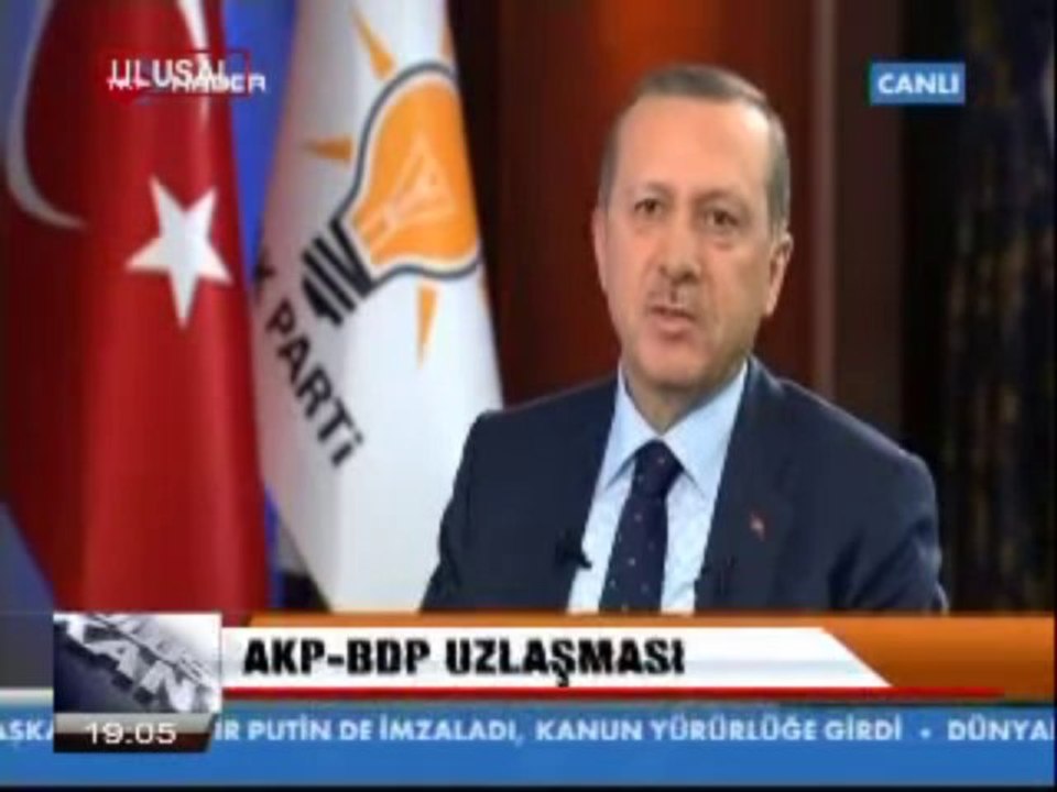 AKP   BDP ANAYASA MASASINDA KOLKOLA