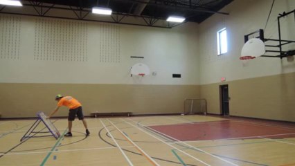 Τα βάζει όλα με σπόντα