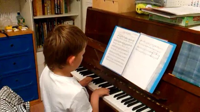 Fly IQ4411 Quad Energie 2 - тест камеры: Песня про зайцев