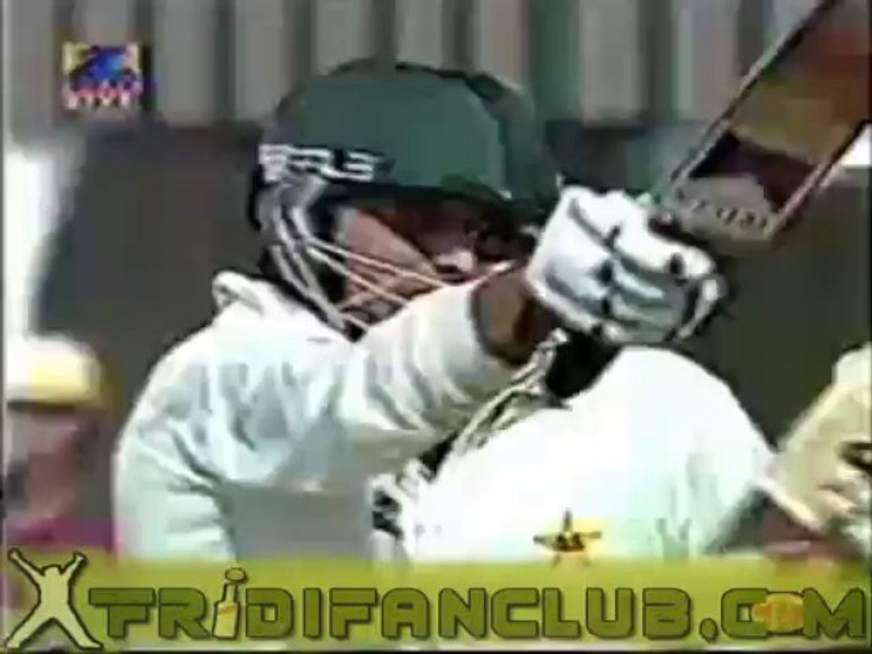 Afridi 1st Century against India in Toronto 1998 - Rare Video
