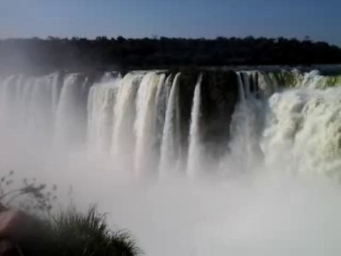 El garganta del diablo Chute d'Iguazu