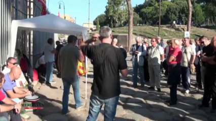 Arco di Costantino, i gladiatori: "senza risposte rimaniamo qui"