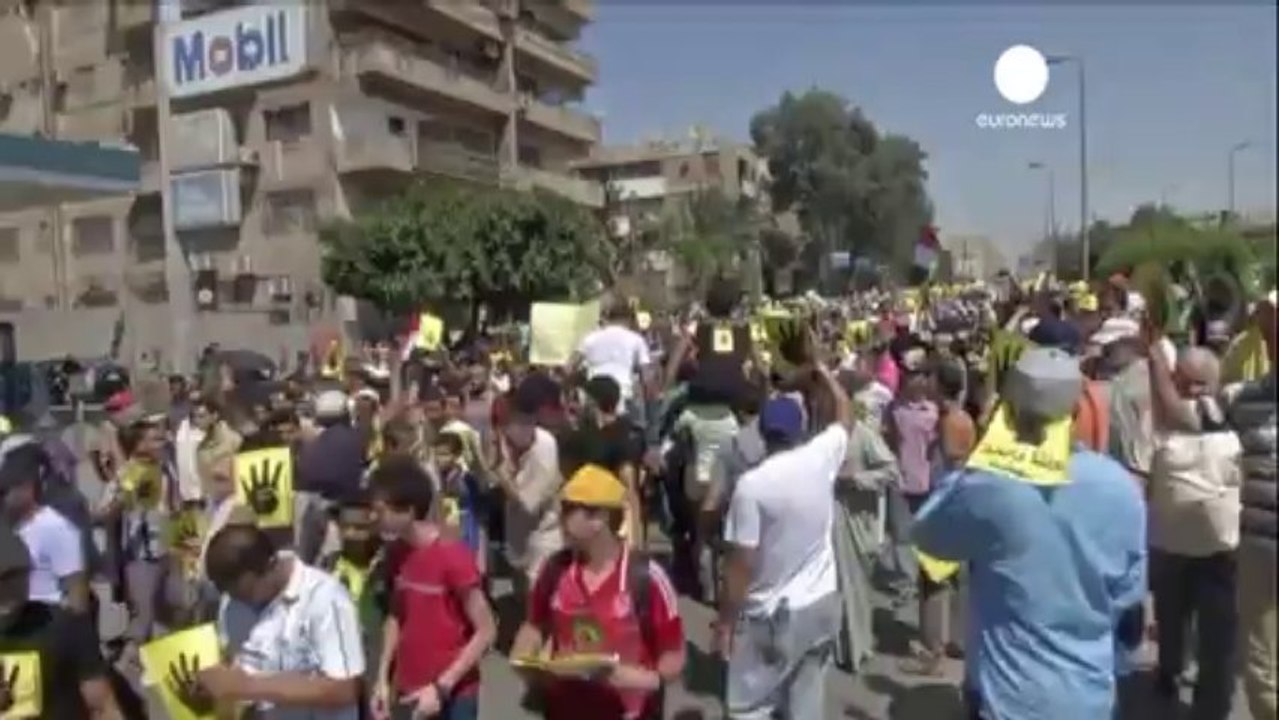 Egypte: les islamistes manifestent par milliers