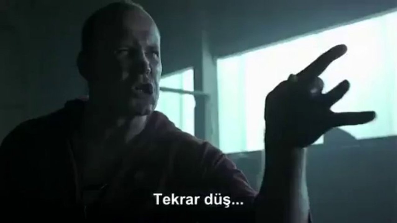 Kapışma_Snatch_ Kamptaki Dövüş