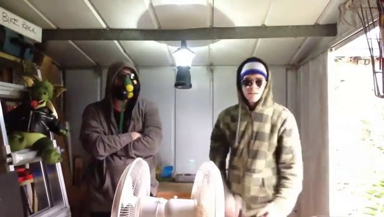 REPTILE STILE (爬蟲時尚) - Keung Ufuk REPTILE CREW 2013 ft. Dozer, Music by METAMARTYR Rap Music Vid... (HD-720p)