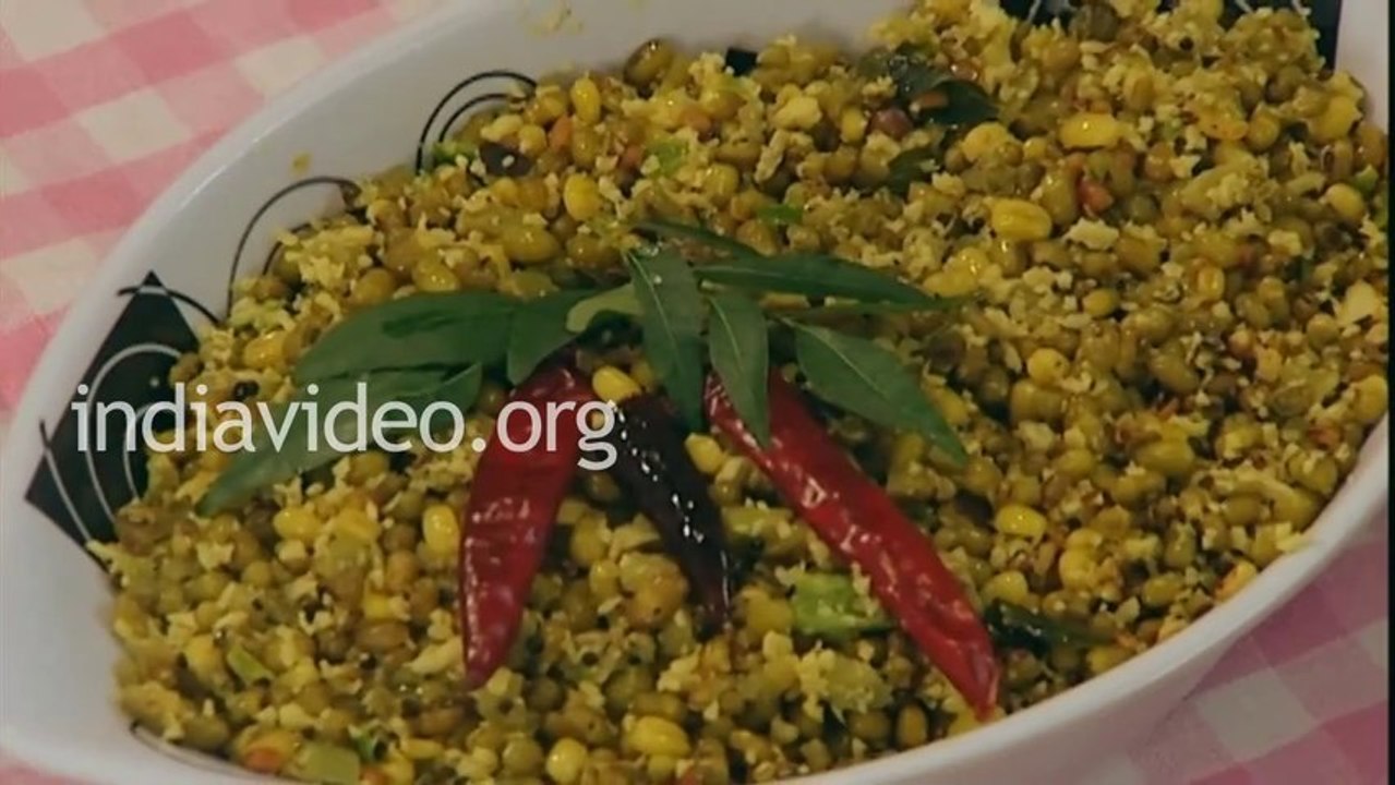 Onam Recipe - Chenathandum Cherupayarum Thoran for Onasadya