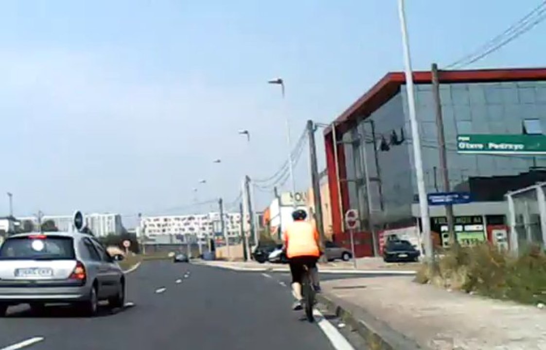 auto Imprudente Bicicleta
