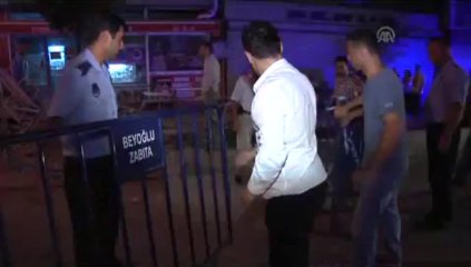 İstanbul'da bina çöktü