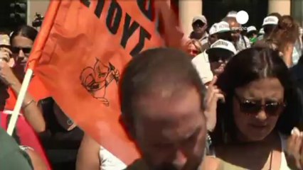 Yunan memurlara kötü haber