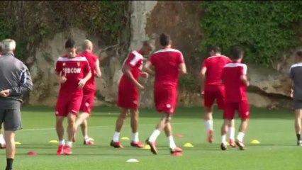 5e j. - Ranieri "casserait la tête" de ses joueurs s'ils pensent à Paris