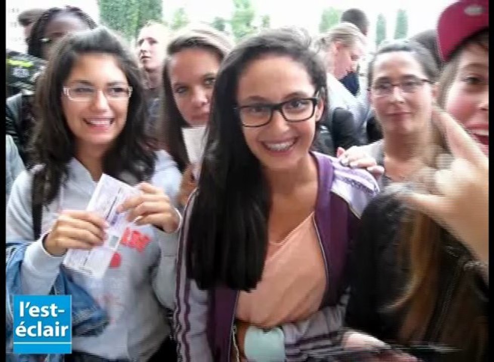 Les fans de Sexion d'assaut patientent devant le Cub3 : ambiance